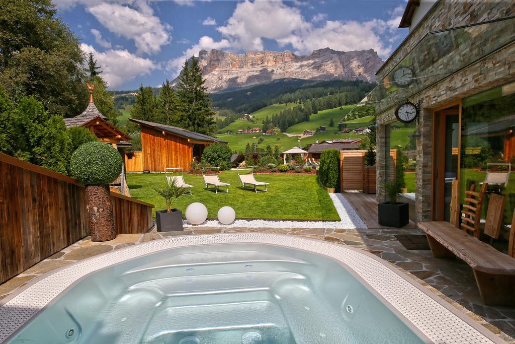 La Bercia Alpine Lodge & Spa La Villa  Luaran gambar