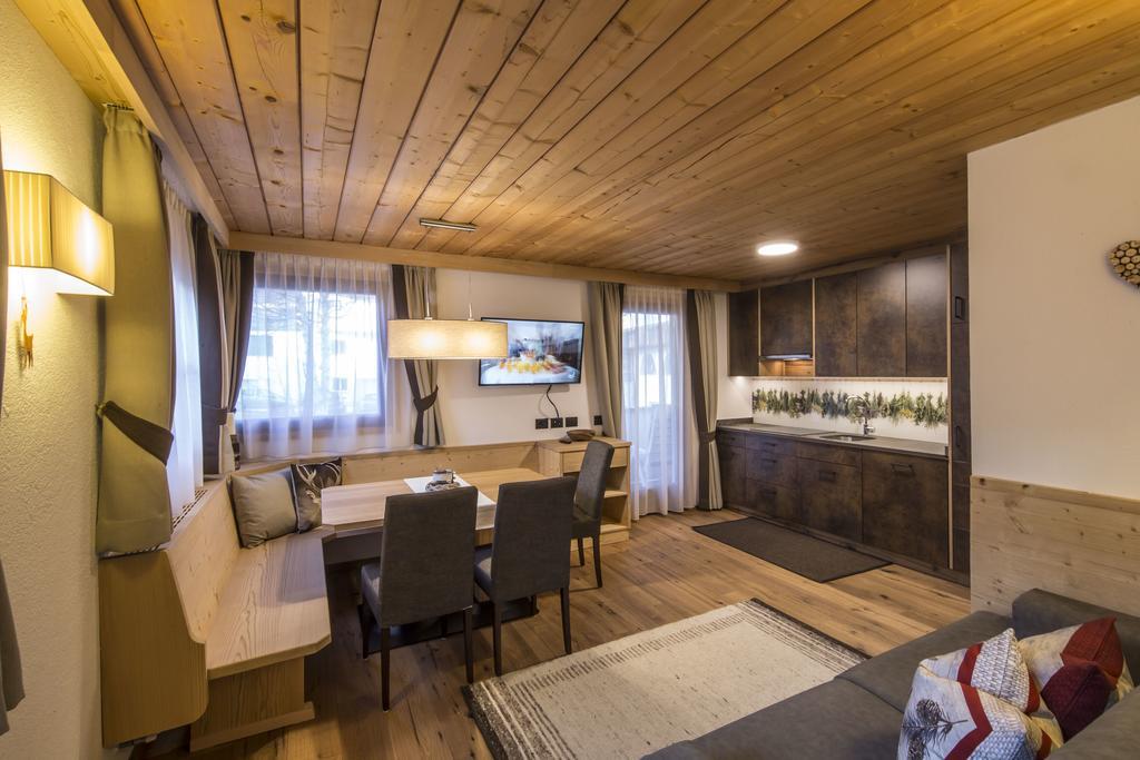 La Bercia Alpine Lodge & Spa La Villa  Luaran gambar